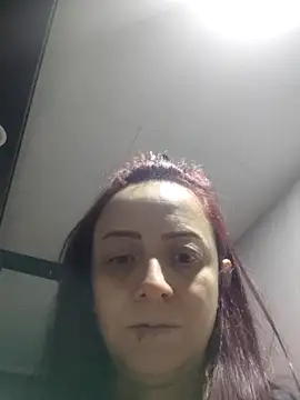 catalinamommyx online show from 8, 9, 2025