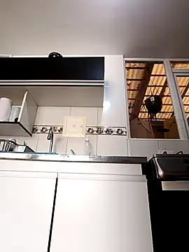 Bonny Klote online show from 18, 12, 2025