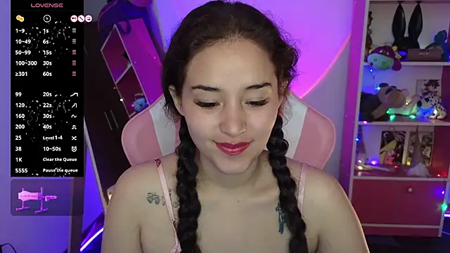 Snapshot of redbarbiedollx chatting on 12, 9, 2025 redbarbiedollx online show from 12, 9, 2025