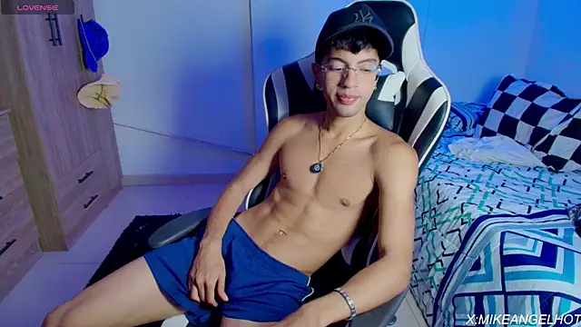 Angelligth online show from 8, 4, 2026