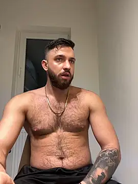 LoveIsBlind  online show from 8, 12, 2024