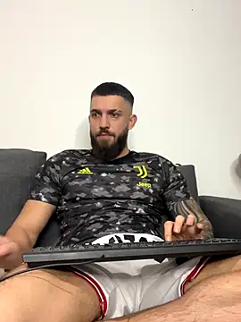 LoveIsBlind  online show from 31, 10, 2025