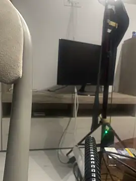 LoveIsBlind  online show from 9, 11, 2025