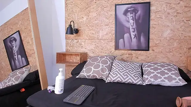 Elizabeth Santos online show from 19, 3, 2025