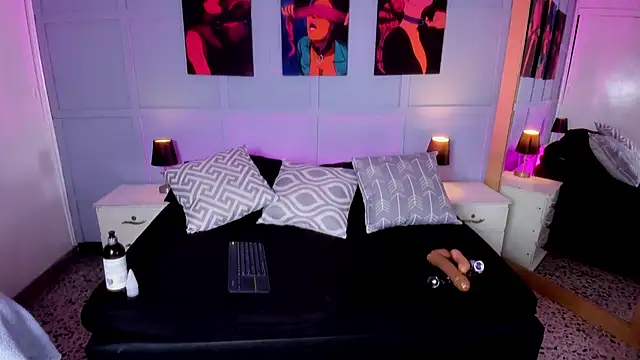 Elizabeth Santos online show from 17, 10, 2025