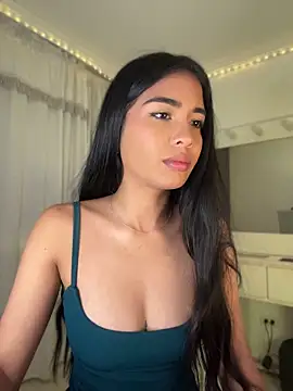 lina pink online show from 3, 6, 2026