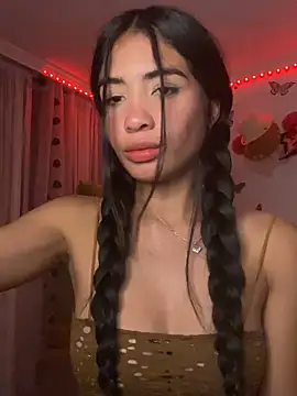 lina pink online show from 3, 12, 2024