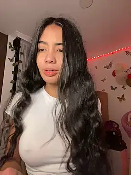 lina pink online show from 30, 12, 2024