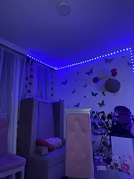 lina pink online show from 13, 1, 2025