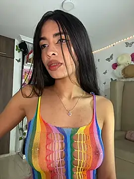 lina pink online show from 30, 1, 2025