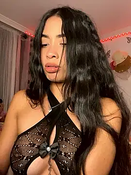 lina pink online show from 4, 12, 2024