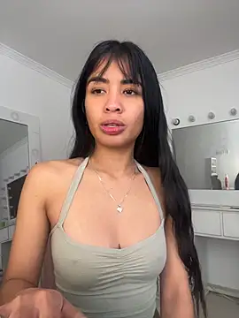 lina pink online show from 5, 12, 2025