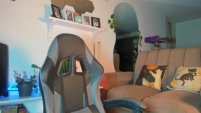 evy orange1 online show from 17, 1, 2026