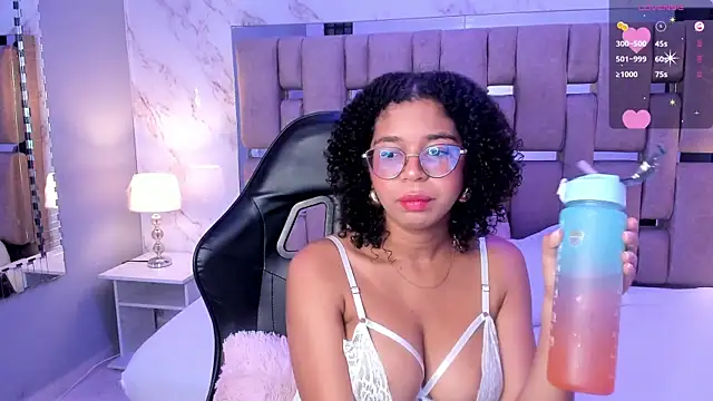 MilaHall  online show from 23, 3, 2025