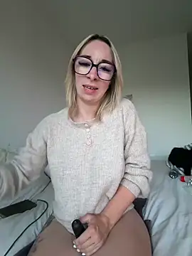 Snapshot of Giuliana_baby chatting on 7, 6, 2026 Giuliana baby online show from 7, 6, 2026