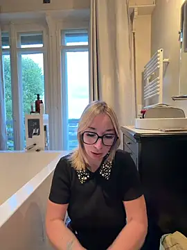 Snapshot of Giuliana_baby chatting on 10, 6, 2026 Giuliana baby online show from 10, 6, 2026