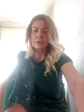 MiaDoll69 online show from 28, 2, 2026