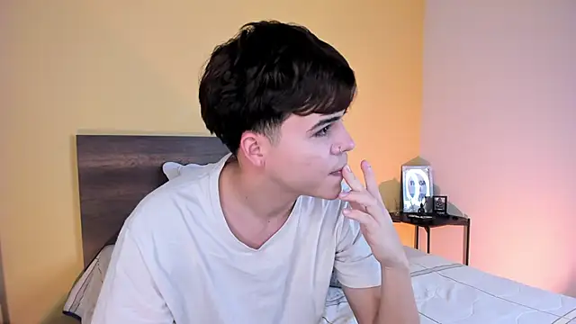 justinbiler online show from 2, 3, 2025