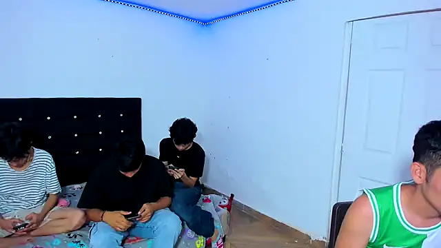 Alexander and Xiao online show from 4, 3, 2025