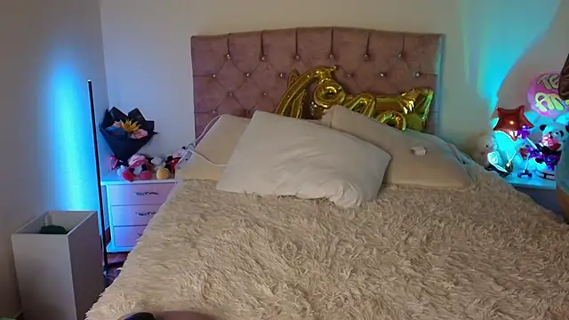 miaa saenz1 online show from 5, 11, 2025