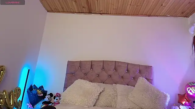 miaa saenz1 online show from 18, 10, 2025