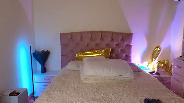 miaa saenz1 online show from 22, 11, 2025