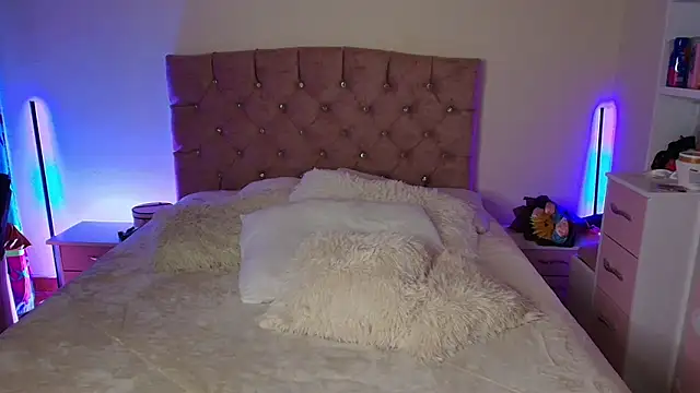 miaa saenz1 online show from 17, 1, 2026