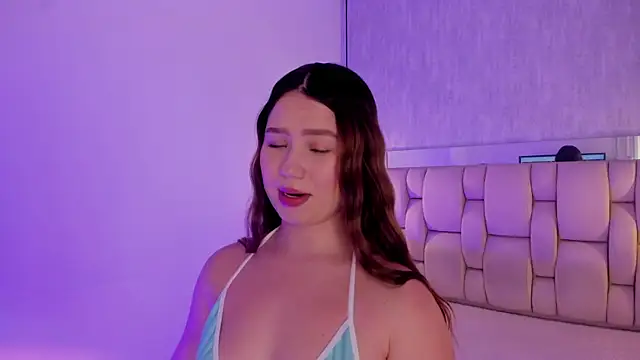 Roxie-Summers11 online show from 19, 6, 2026