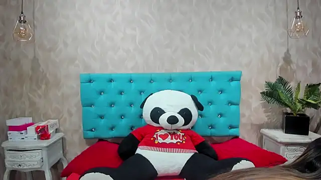 MadelineDoll online show from 23, 11, 2025