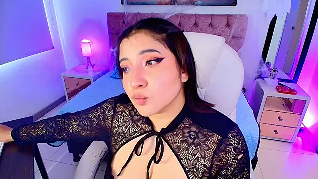 Emma monserrat online show from 27, 10, 2025