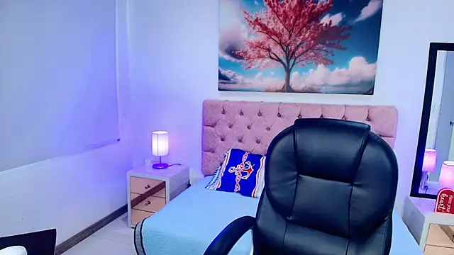 Emma monserrat online show from 9, 2, 2026