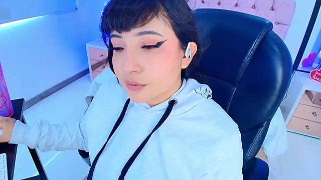 Emma monserrat online show from 20, 3, 2026