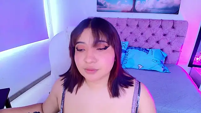 Emma monserrat online show from 25, 9, 2025