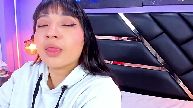 Snapshot of Emma_monserrat chatting on 20, 6, 2026 Emma monserrat online show from 20, 6, 2026
