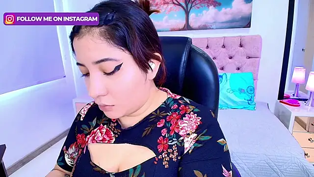 Emma monserrat online show from 2, 12, 2025