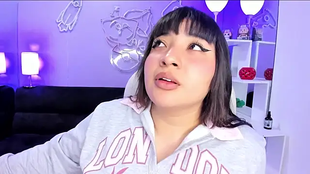 Emma monserrat online show from 22, 5, 2026