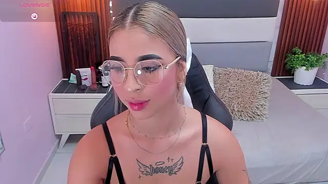 LUCYAMARS1 online show from 14, 3, 2026