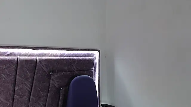 Penelope Fox14 online show from 27, 11, 2025