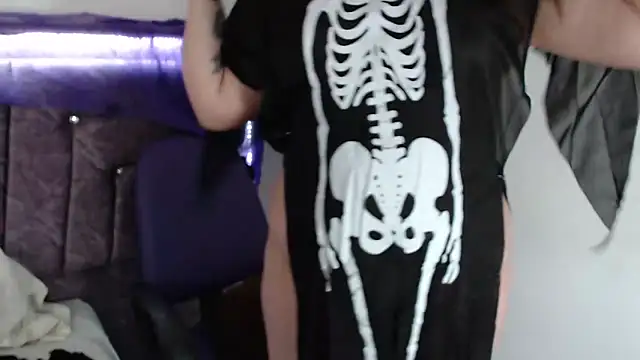 Penelope Fox14 online show from 31, 10, 2025