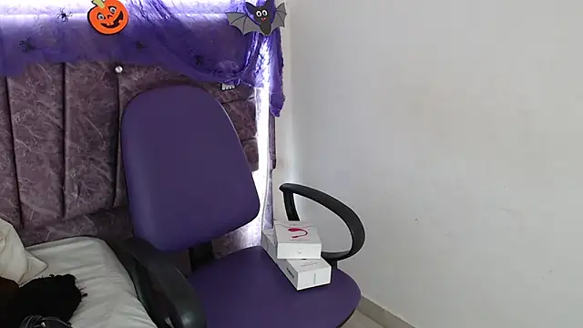 Penelope Fox14 online show from 12, 10, 2025