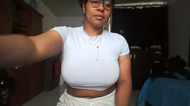 Ivon-09 online show from 19, 10, 2025