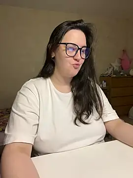 Snapshot of hungry1bunny chatting on 8, 7, 2026 hungry1bunny online show from 8, 7, 2026