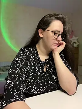 hungry1bunny online show from 28, 2, 2025