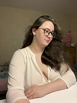 Snapshot of hungry1bunny chatting on 7, 6, 2026 hungry1bunny online show from 7, 6, 2026