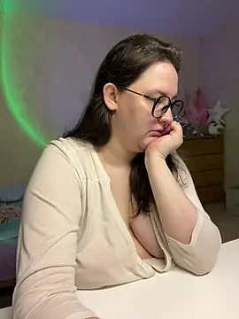 hungry1bunny online show from 4, 3, 2025