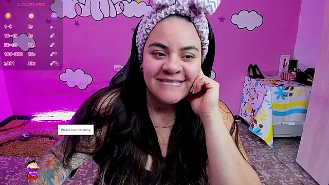 Snapshot of Sharon_hils chatting on 2, 2, 2026 Sharon hils online show from 2, 2, 2026