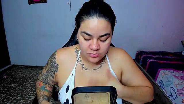 Snapshot of Sharon_hils chatting on 8, 7, 2026 Sharon hils online show from 8, 7, 2026