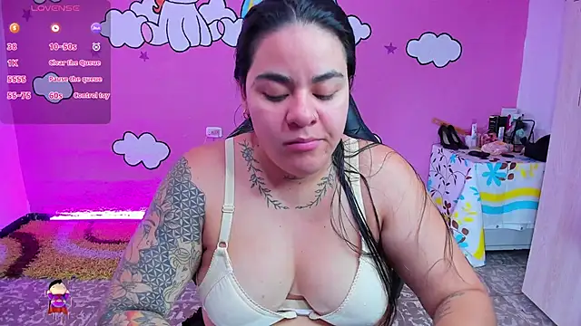 Snapshot of Sharon_hils chatting on 16, 2, 2026 Sharon hils online show from 16, 2, 2026