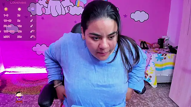 Snapshot of Sharon_hils chatting on 17, 2, 2026 Sharon hils online show from 17, 2, 2026