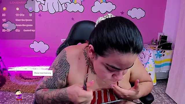 Snapshot of Sharon_hils chatting on 16, 1, 2026 Sharon hils online show from 16, 1, 2026